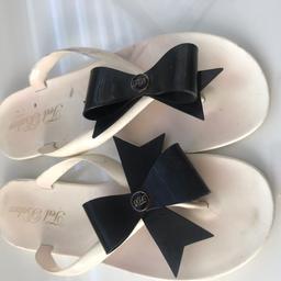 Gorgeous ted baker flip flops size 6 beautiful for summer