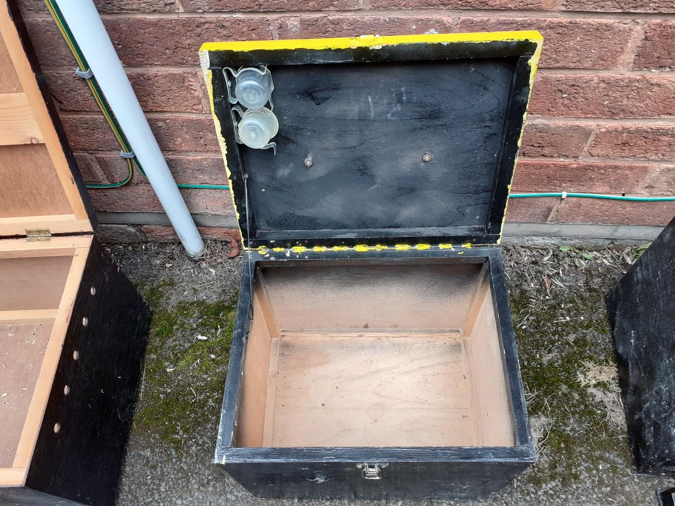 FIFE & BORDER CANARY SHOW CAGES & BOX in DY9 Dudley for £25.00 for sale