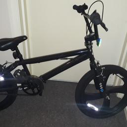 Amazing condition.
Bought for son's birthday in February. He's used it twice as wanted a mountain bike. Literally been sat collecting dust. Would make a perfect Xmas present.
Collection only.
Will consider genuine offers.