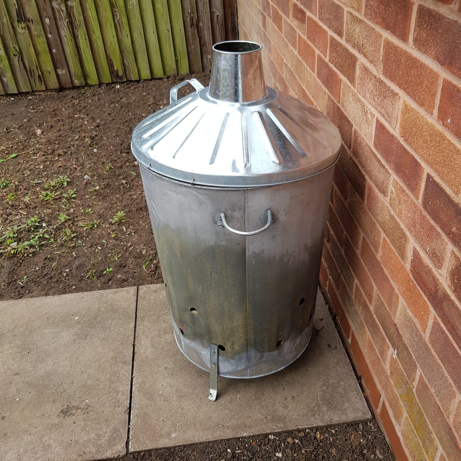Garden rubbish incinerator bin in B12 Birmingham for £8.00 for sale