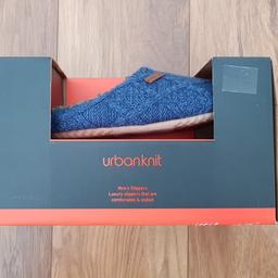 Men's slippers by Urban Knit.
Shoe size 9-11.
Blue wooly outer

Received as gift and already had them.