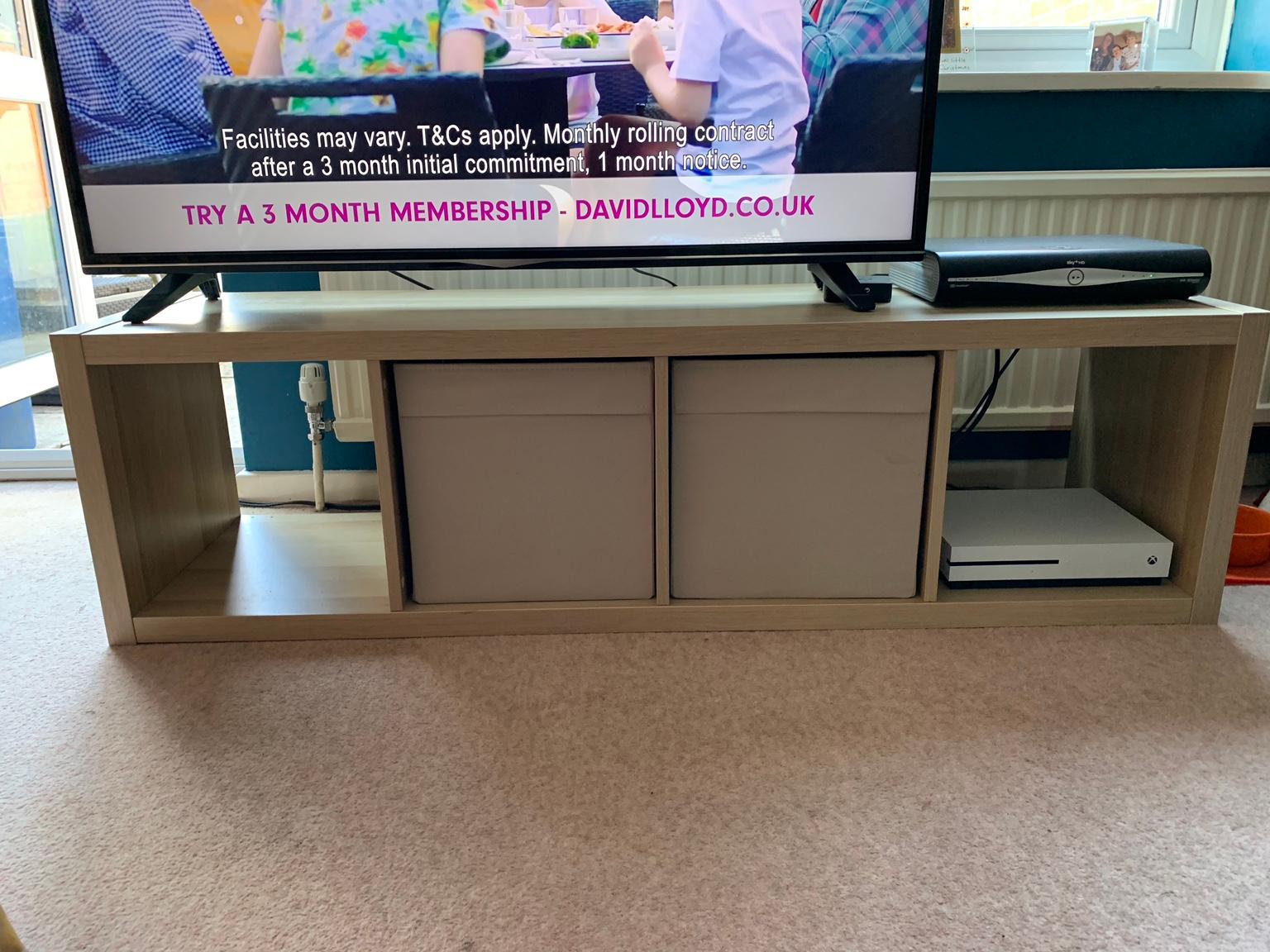 Ikea kallax Unit white stained oak effect in Easthampstead für 20,00