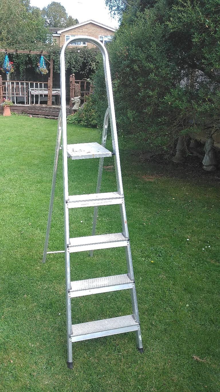 4 rung step ladder in NN16 Kettering for £25.00 for sale | Shpock