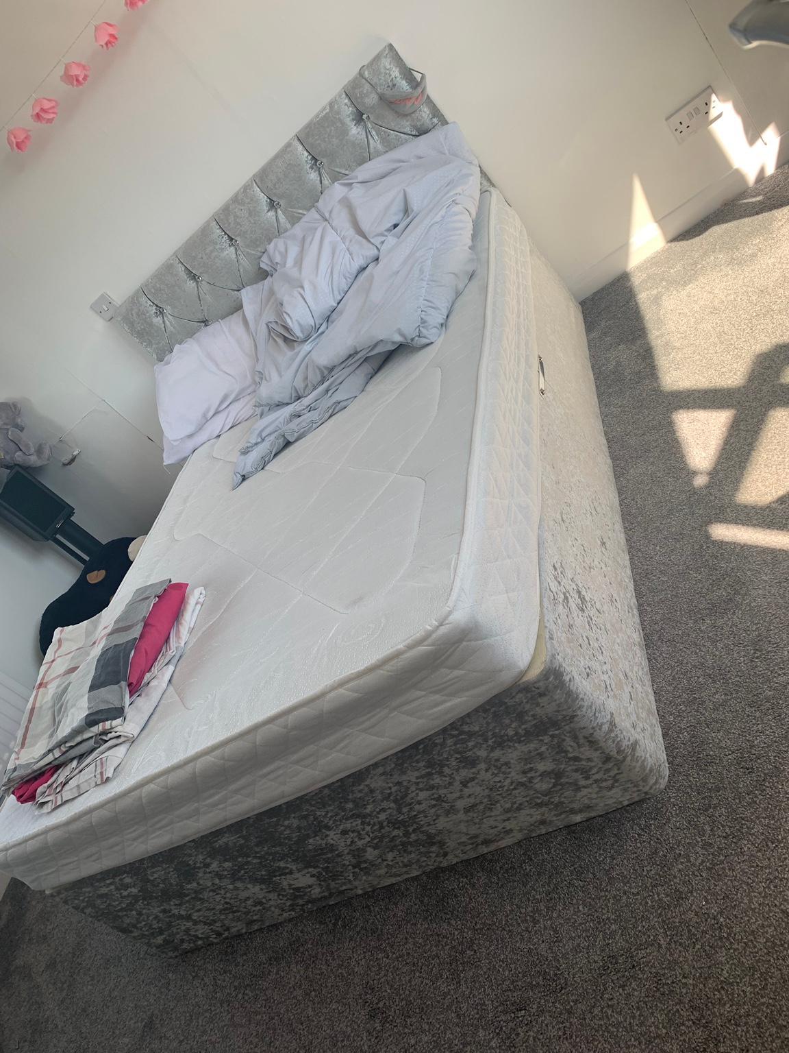 Double bed crushed velvet in ME20 Malling für £ 120,00 zum Verkauf