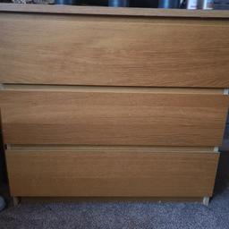 ikea malm draws one set of  3 draws 
and two bed side cabinets with 2 draws 
good and strong
good clean condition
£45 Ono 
can deliver locally for fuel costs