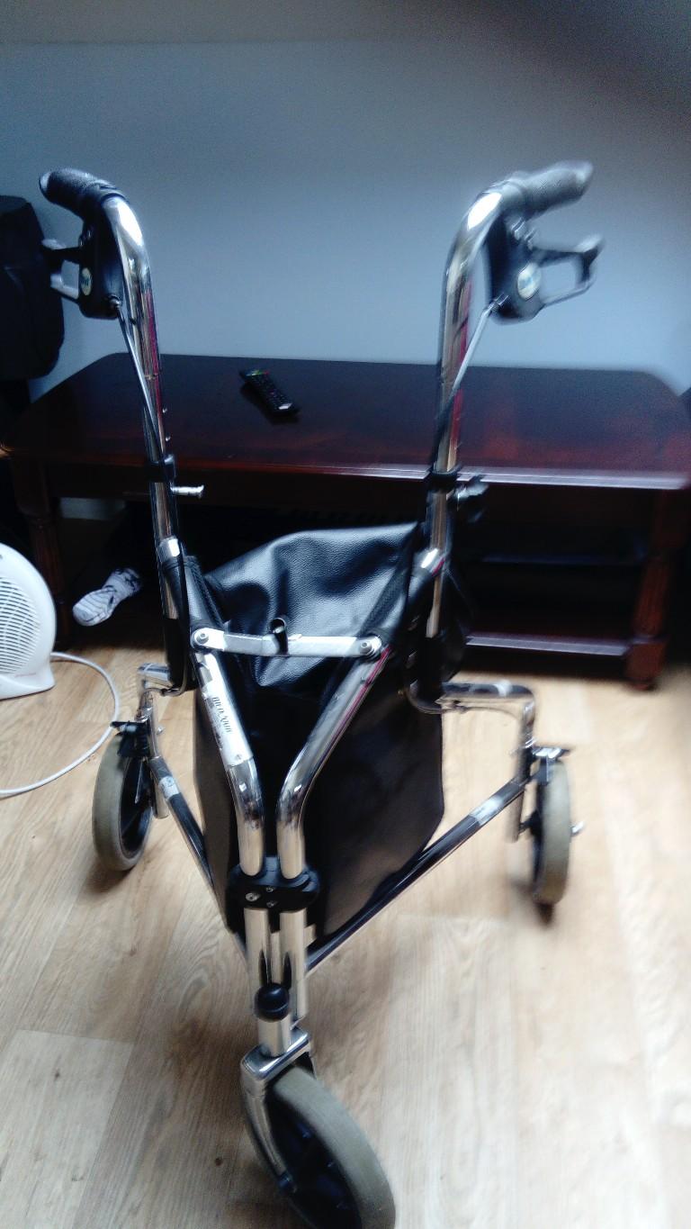 zimmer frame with wheels in B20 Birmingham für 15,00 £ zum Verkauf