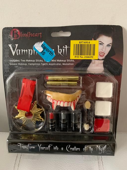 Buy & Sell South East London Rotherhithe - South East London - Photos for Halloween Vampires Kit