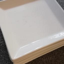 I will sell! 6 large plates, 6 small plates and 5 bowls - all square.
They have signs of use.
 Pickup from Tw20.