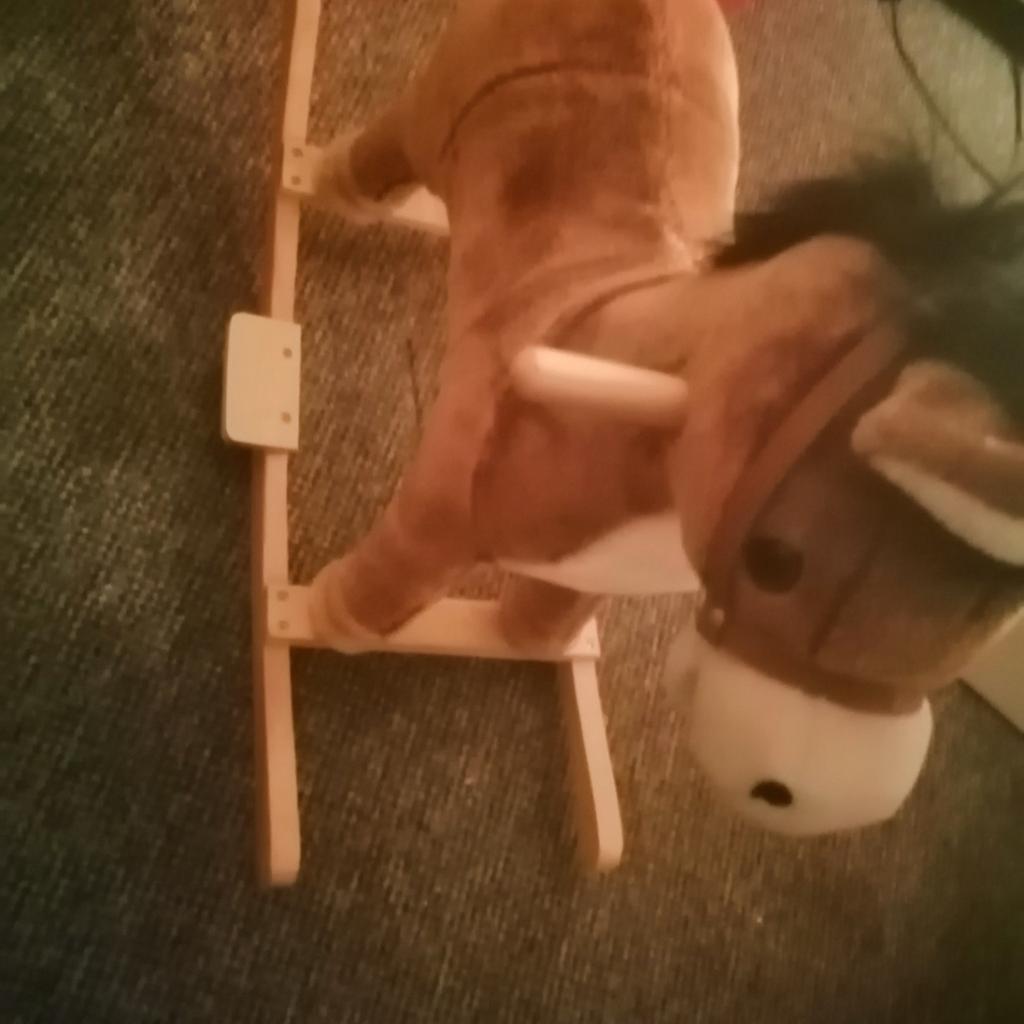 rocking horse 🐴 in Newark and Sherwood für £ 5,00 zum Verkauf | Shpock AT