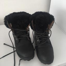 Ladies size 6 timberland boot great condition