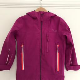 Dare 2 be
Girls outdoor jacket
Age 3-4
Waterproof
Wind proof
Breathable
4 way stretch
Reflective detailing
Machine washable
Great condition
