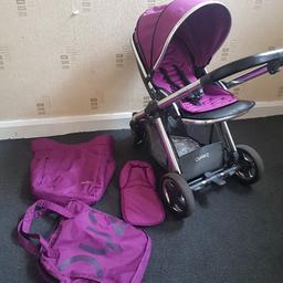 oyster 2 buggy. from newborn.  great condition . can be parent or world facing.  comes with newborn insert.  cosy toes.  bag . rain cover and built in sun shade see pic. can deliver for petrol x