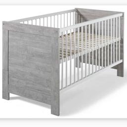 Nordic Style 70x140cm
Schneller und einfacher Umbau vom Babybett zum Kinderbett.
Top Zustand

Neupreis war 289€

Bett bereits auseinander gebaut,
zur Abholung bereit.
