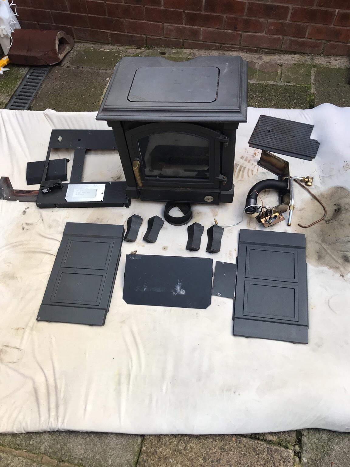 GAS FIRE STOVE HARMONY 5 EFEL SPARES OR R in LS8 Leeds for £25.00 for