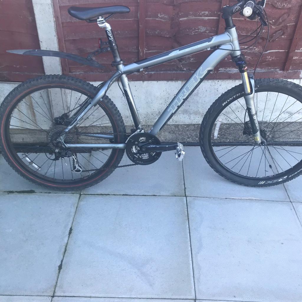 Trek 4200 on sale mountain bike