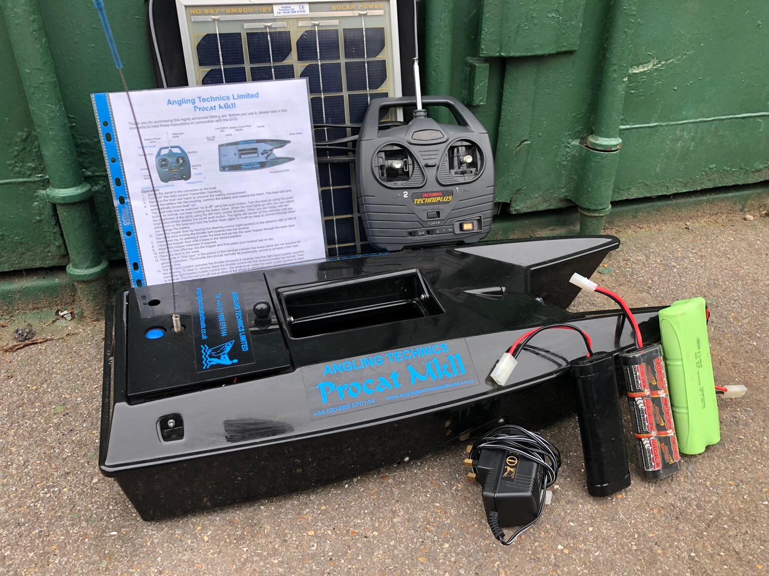 Angling Technics procat bait boat fishing in DA5 London for £300.00 for ...