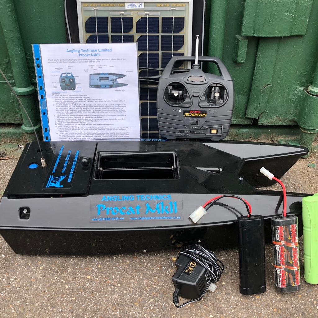 Angling Technics procat bait boat fishing in DA5 London for £300.00 for ...