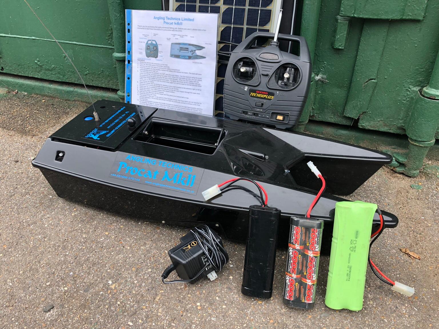 Angling Technics procat bait boat fishing in DA5 London for £300.00 for ...