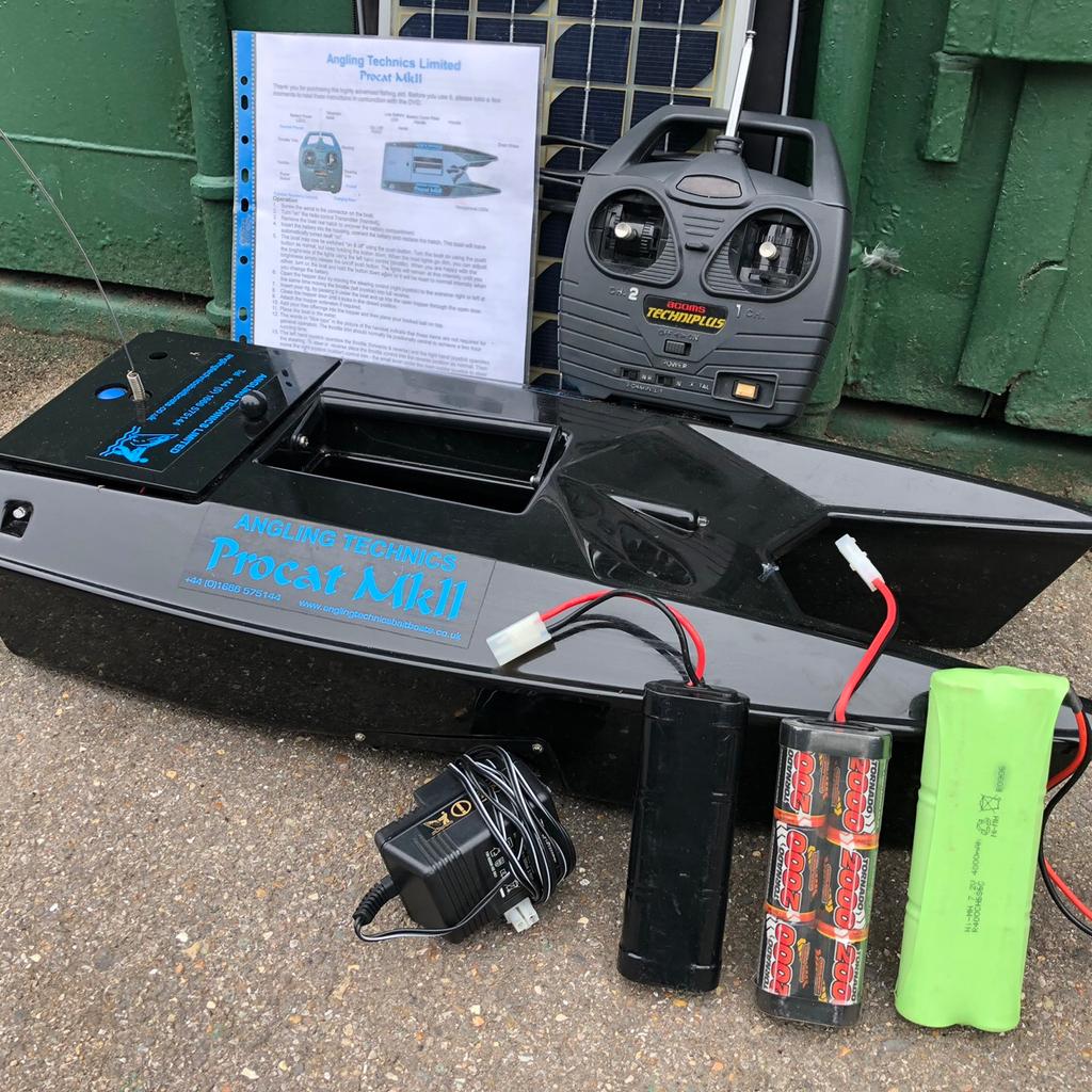 Angling Technics procat bait boat fishing in DA5 London for £300.00 for ...