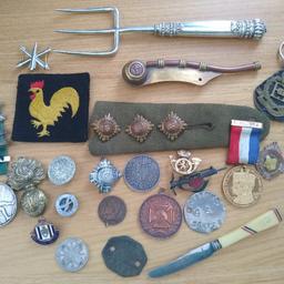 here we have a job lot of bits & bobs. WW1 & WW2 some Military items ,coins, and medals see photos for description. can post, PayPal or cash. I will not split up.