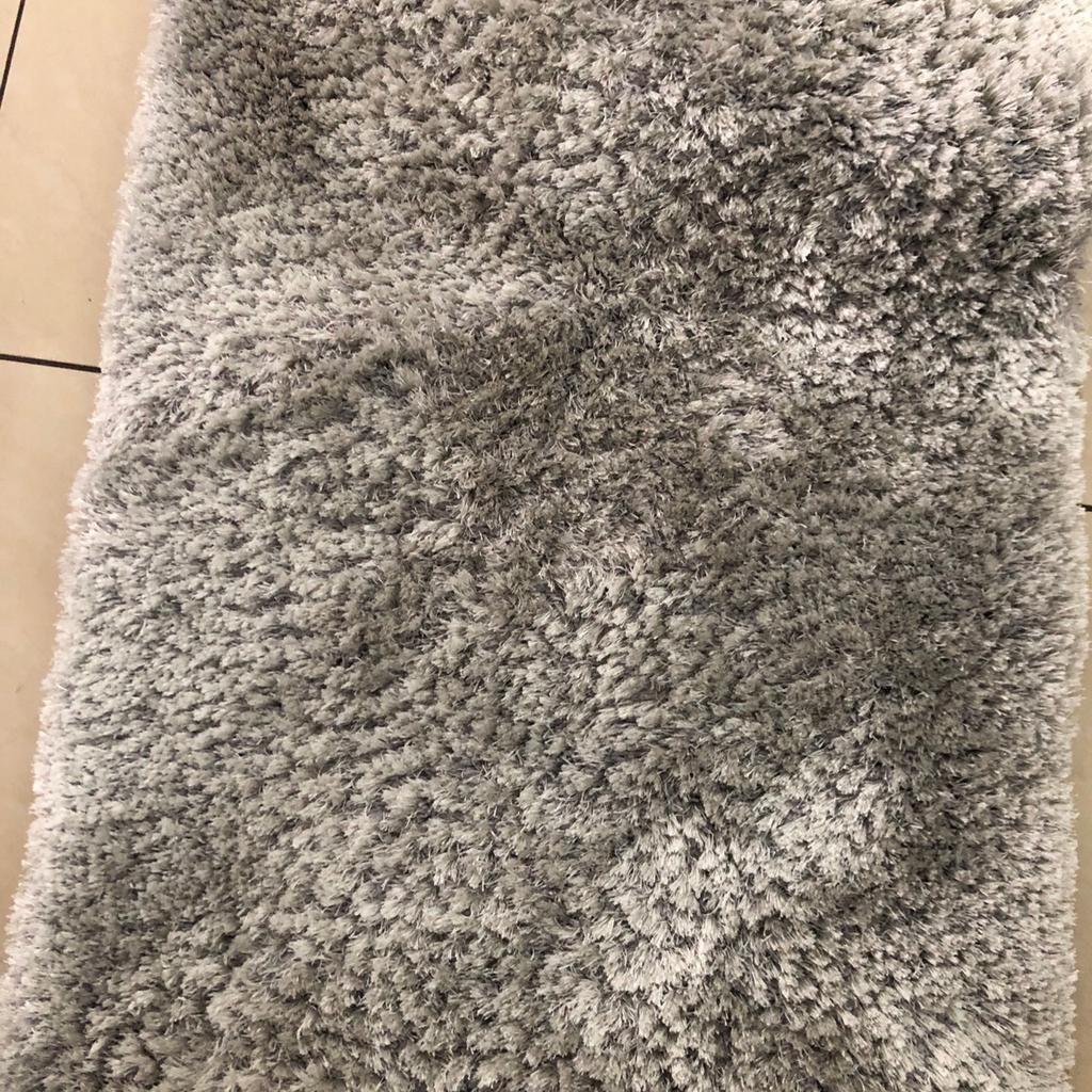 U shaped shaggy rug for double bed frames in B45 Birmingham for £35.00