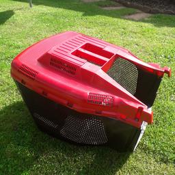 This is a near new Mountfield grass box for the model sp470 petrol mower.
Box is in a good condition.
