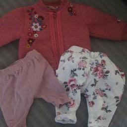 Beautiful girls clothes in almost new condition. Marks and Spencers, sainsburys and Next clothing.
2xtops
4xtrousers
1xJacket