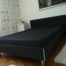 Ich verkaufe unser Bett. Die zwei Matratzen sind noch gut und sehr bequem. Vor drei Jahren gekauft. Neupreis 750 Euro! 140x200. Natürlich nur Selbstabholer.