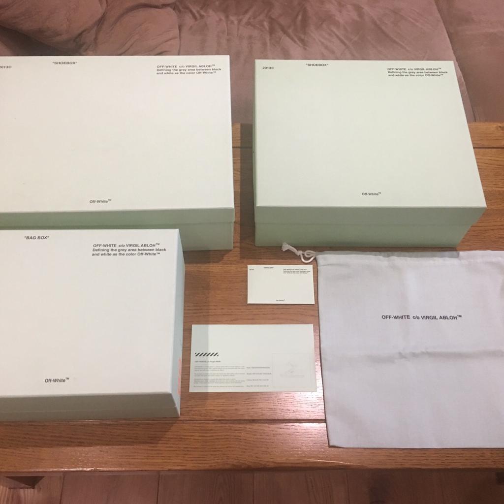 Off white sneaker on sale box