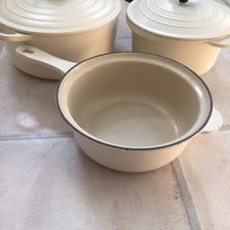 2xs saucepan 
1xs casserole dish
Been used but still has a lot of use left.
