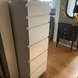 Byrå från IKEA med 6 lådor. 
Säljs i använt men fullt fungerande skick! 
Nypris 899kr.

Bredd: 40cm
Djup: 48.5cm
Höjd 123cm