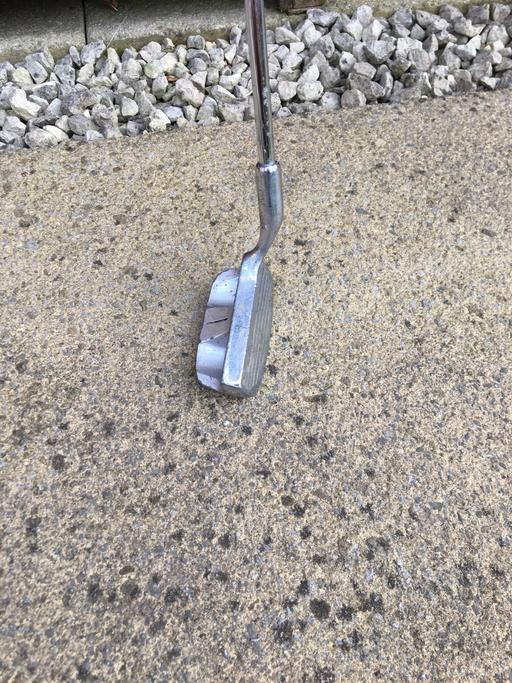 Buy & Sell Hertfordshire Broxbourne - Photos for Dunlop golf chipper