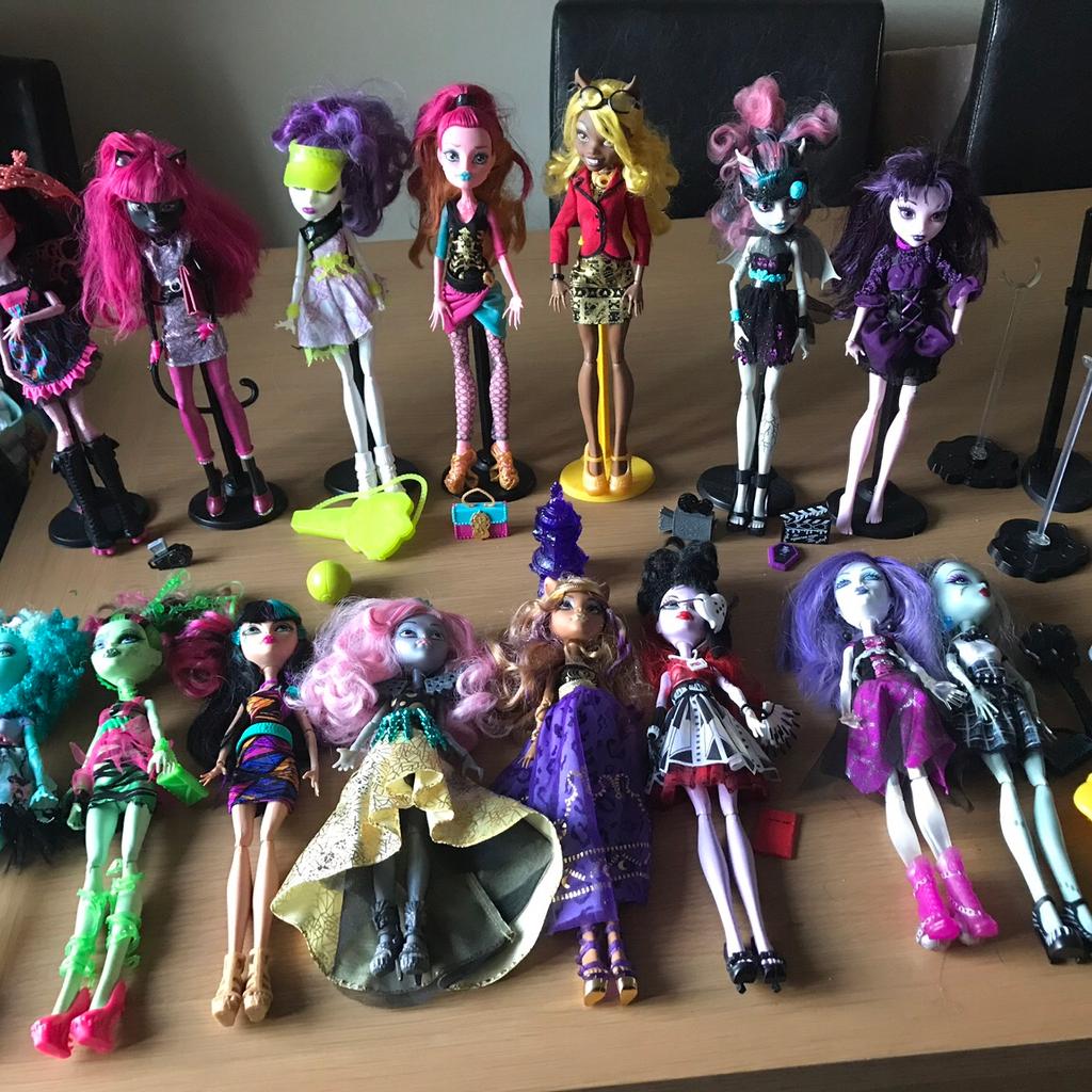 Monster high bundle in WA7 Brook für £ 40,00 zum Verkauf | Shpock AT