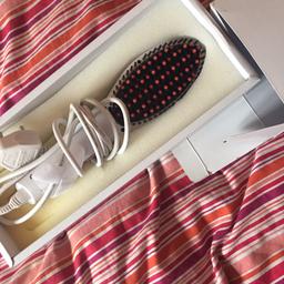 Hair straightening brush, never been used still in the box. Collection only Gateshead, won’t hold first come first serve