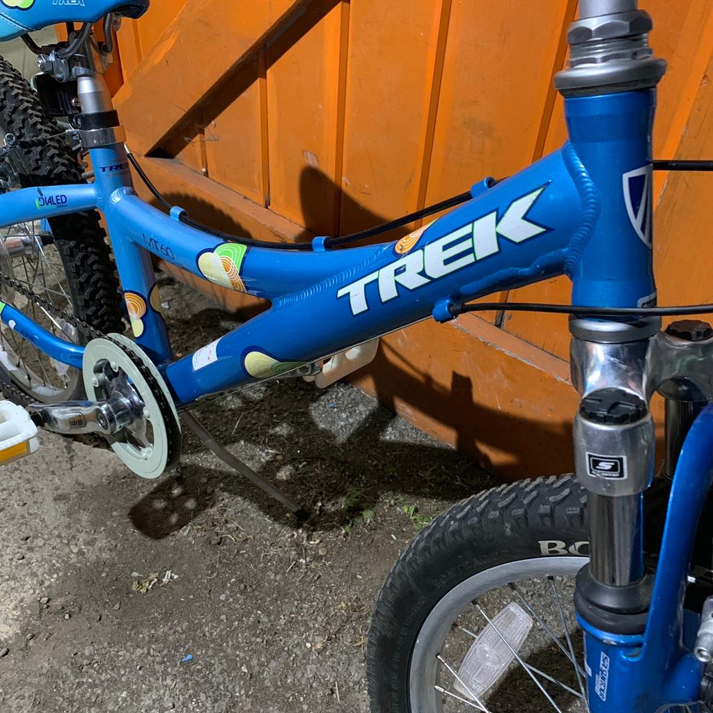 Trek mt60 cheap weight