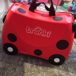 Ladybird print kids Trunki.

The catch in the middle sometimes gets a bit snagged but other than that it is in excellent condition. Only used for two holidays. From a smoke free home. 

Collection from Stanford-Le-Hope