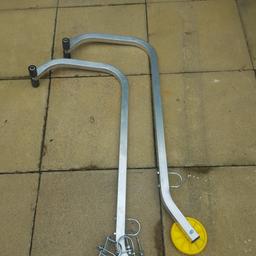 Roof ladder hook's in perfect condition.