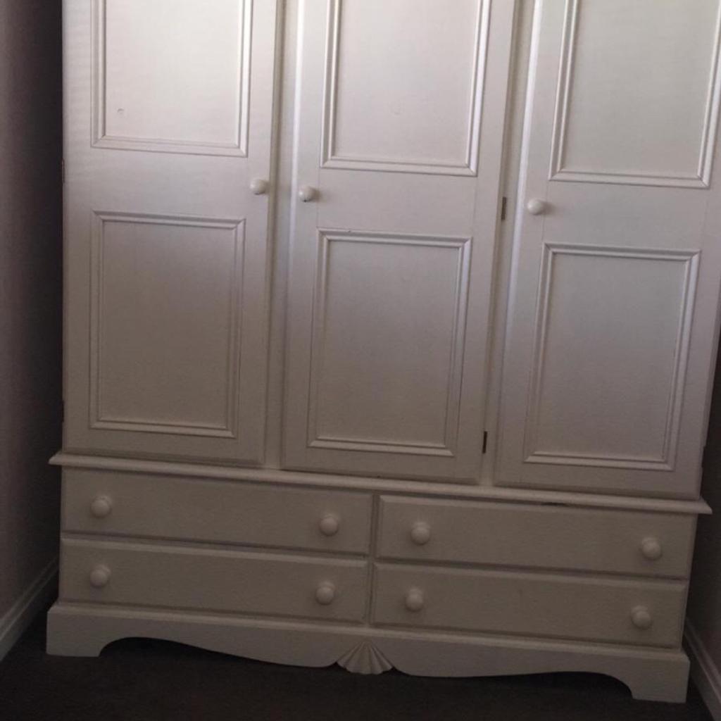 triple-wardrobe-in-wf15-battyeford-f-r-70-00-zum-verkauf-shpock-at