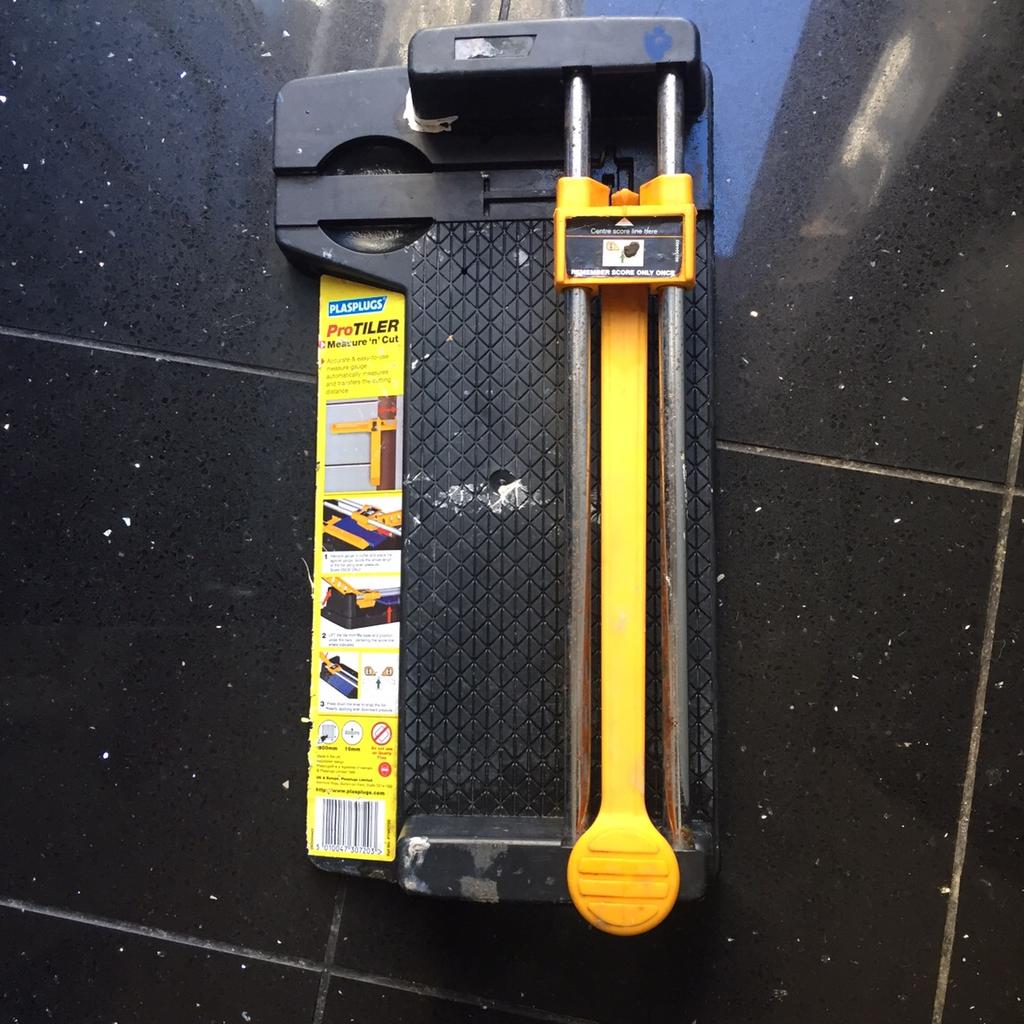 Floor and wall tile cutter in HD1 Kirklees für 5,00 £ zum Verkauf ...
