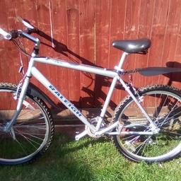 THIS BIKE IS IN EXCELLENT CONDITION
NEW BRAKE CABLE'S AND NEW GEAR CABLE'S
NEW TYRES AND INERTUBES
ANY TRIAL AND INSPECTION WELCOME
20"FRAME AND QUICK RELEASE WHEEL'S LIGHT WEIGHT