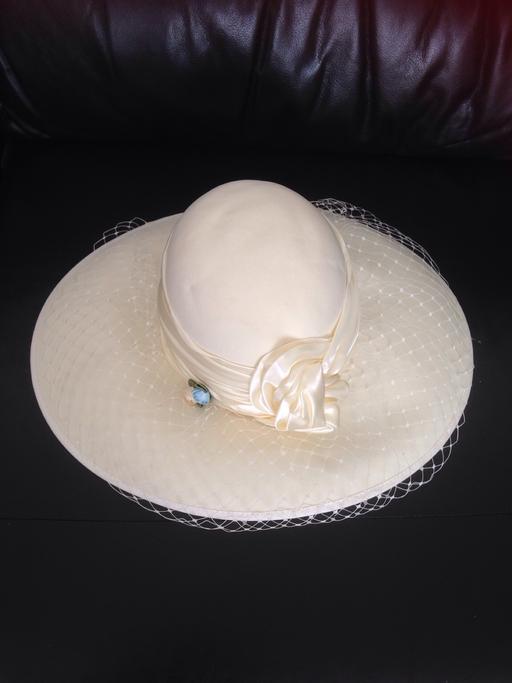 Buy & Sell Greater Manchester Bolton - Photos for WEDDING HAT (CREAM)