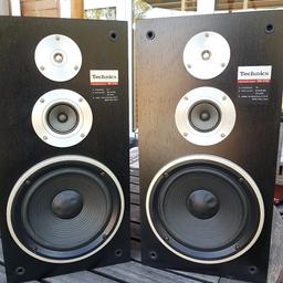 For Sale a Lovely Set of Technics SB-3130 Speakers. In lovely condition, just one small chip on one side, otherwise excellent. Made in Japan.