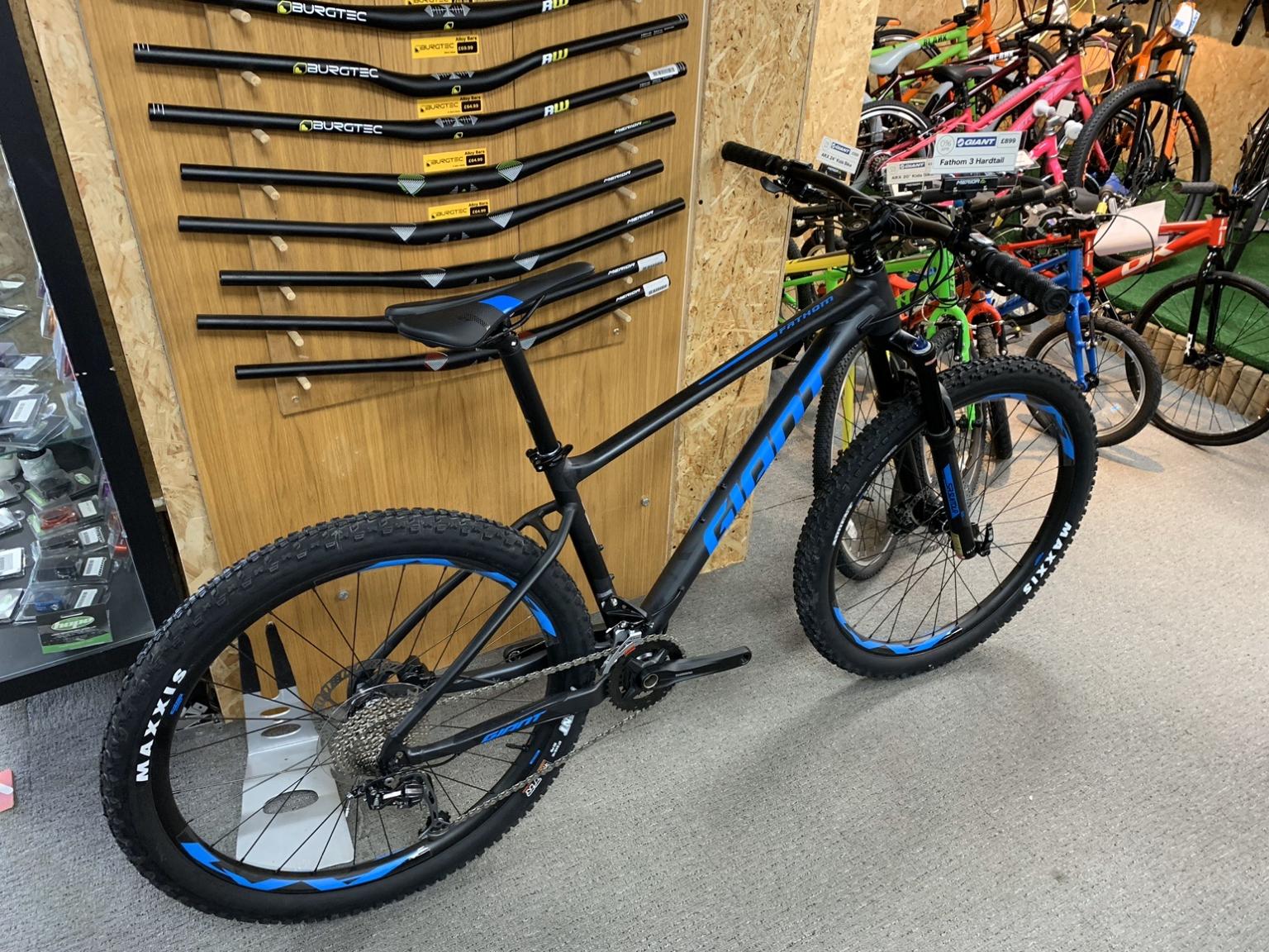 Giant fathom 3 2019 only used twice in B90 Solihull for 399.00