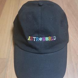 Ich verkaufe hier meine ungetragene Astroworld Cap.
Bei Fragen melden.
Ihr könnt auch gerne Preisvorschläge machen.
Paypal oder Überweisung.