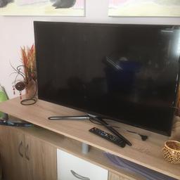 Der Fernseher ist im sehr guten Zustand mit Original Fernbedienung. Er ist ca 2 Jahre alt und kaum benutzt. Nur Abholung kein Versand.