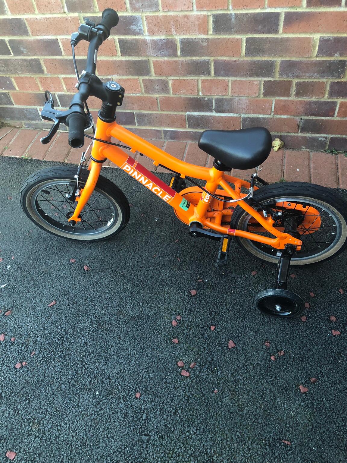 Child’s 14 inch bike in NE25 Delaval für 30,00 £ zum Verkauf | Shpock DE