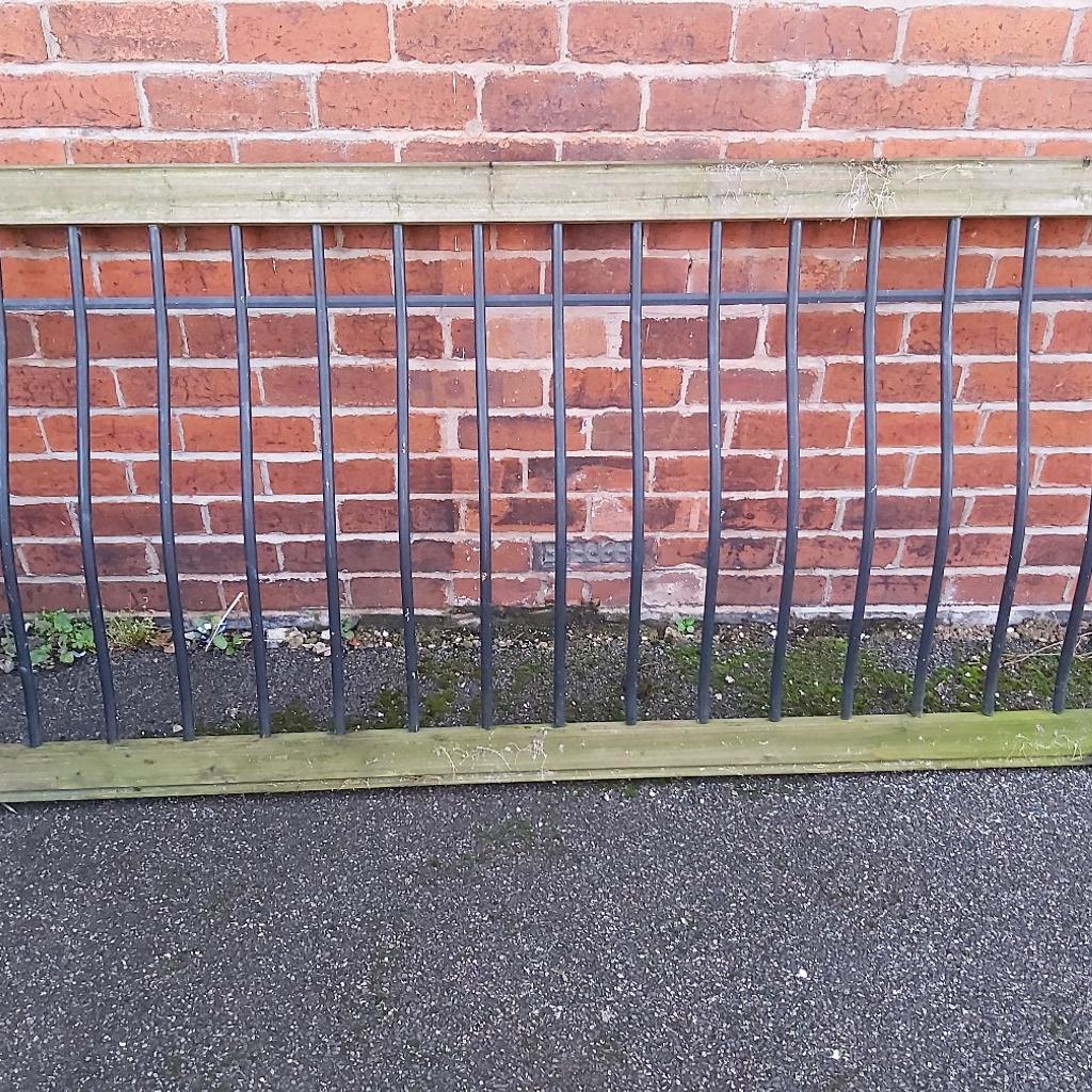 fence panels in NG17 Ashfield for £10.00 for sale Shpock