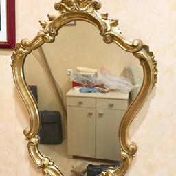 Verkaufe antiken Spiegel mit goldenen geschwungenen Barock-Rahmen 
Maße: 62 x 39,5 cm