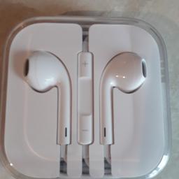 Apple earphones brand new in package