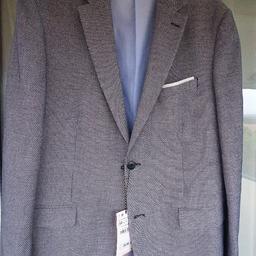 Never worn mens blazer from zara (with tag), blue and white colouring.